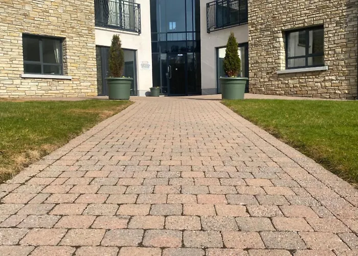 Апартаменты Spacious Millpark